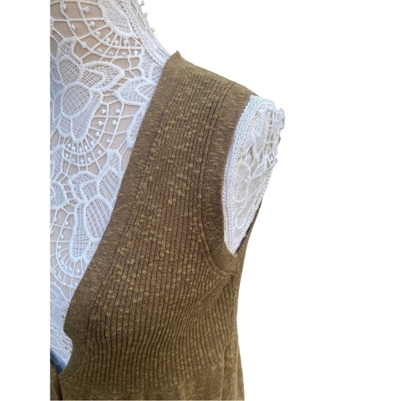 Eileen Fisher Olive Light Sweater Vest I Size: Petite 2/4P - Picture 5 of 16